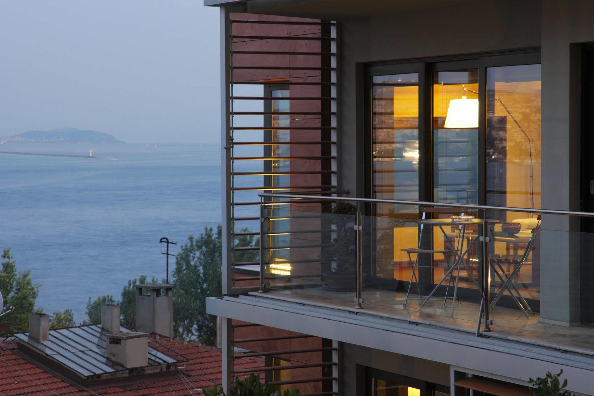Deris Bosphorus Lodge Apartments イスタンブール エクステリア 写真