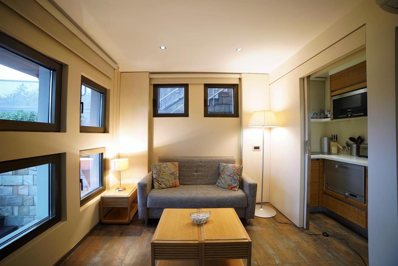 Deris Bosphorus Lodge Apartments イスタンブール エクステリア 写真