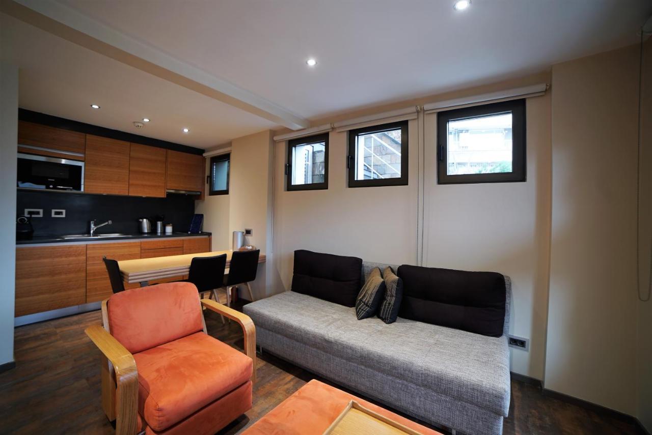 Deris Bosphorus Lodge Apartments イスタンブール エクステリア 写真