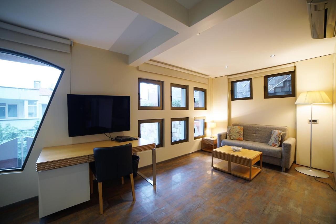 Deris Bosphorus Lodge Apartments イスタンブール エクステリア 写真