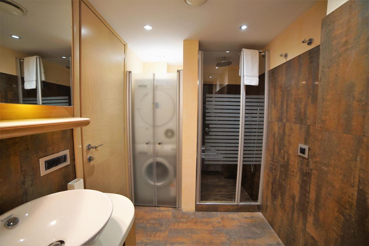 Deris Bosphorus Lodge Apartments イスタンブール エクステリア 写真