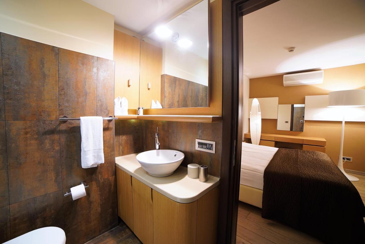Deris Bosphorus Lodge Apartments イスタンブール エクステリア 写真