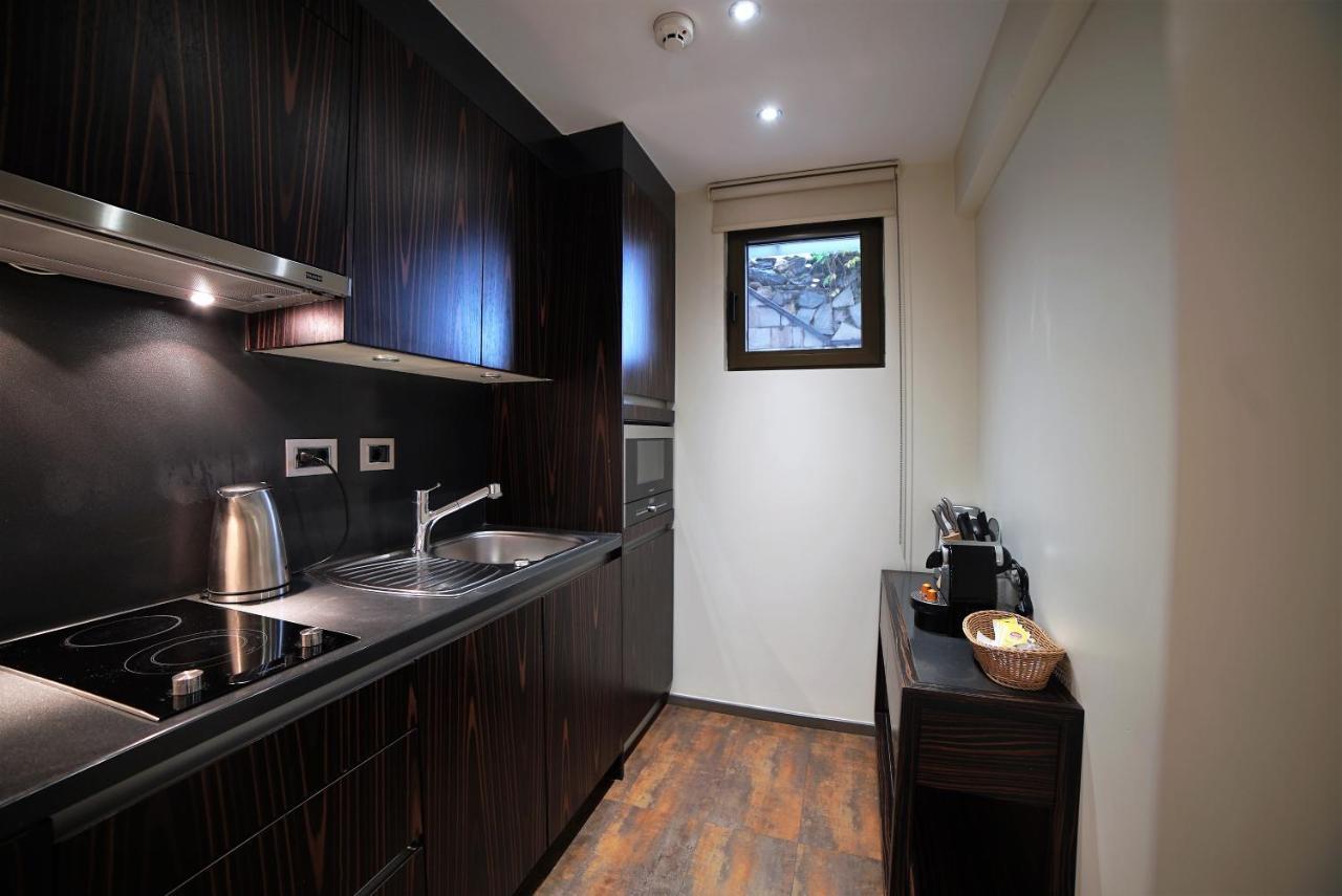 Deris Bosphorus Lodge Apartments イスタンブール エクステリア 写真
