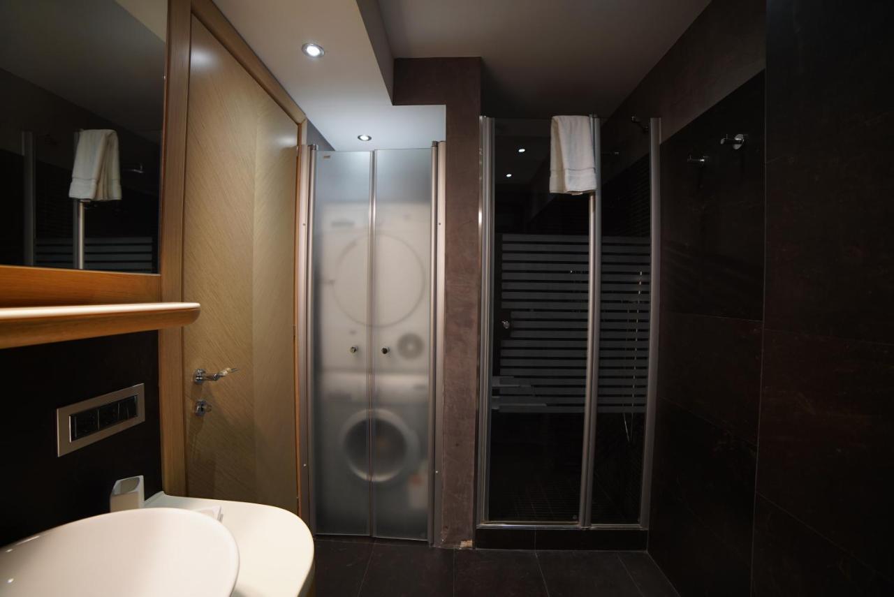 Deris Bosphorus Lodge Apartments イスタンブール エクステリア 写真